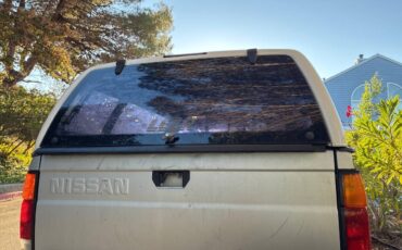 Nissan-hardbody-pickup-1993-silver-2