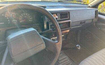 Nissan-hardbody-pickup-1993-silver-4