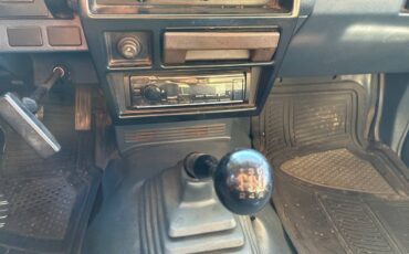 Nissan-hardbody-pickup-1993-silver-5