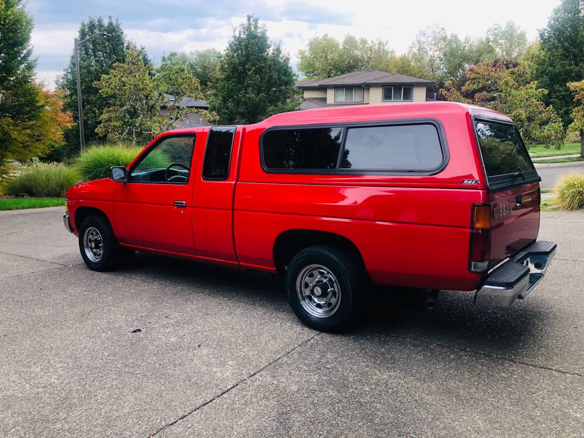 Nissan-hardbody-pickup-1995-1