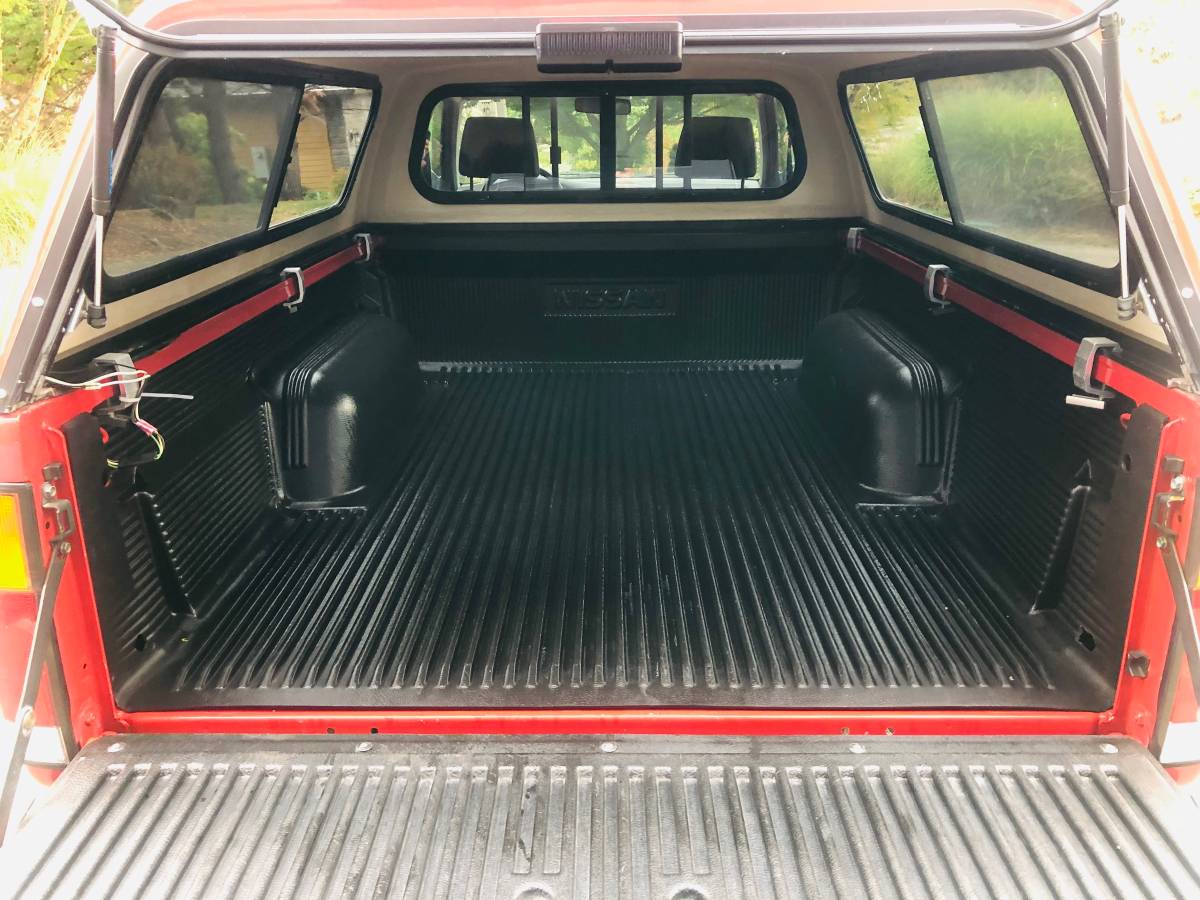 Nissan-hardbody-pickup-1995-5