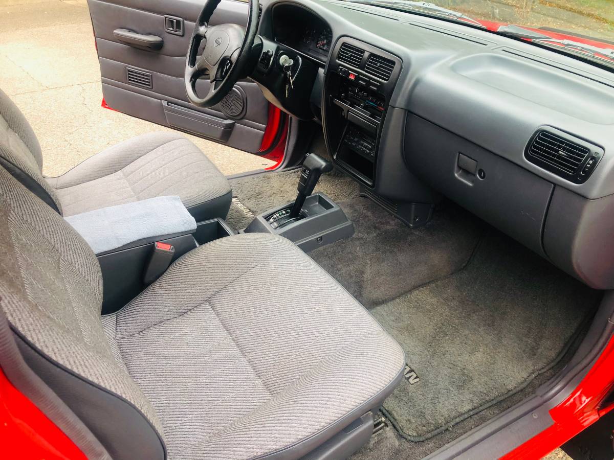 Nissan-hardbody-pickup-1995-7