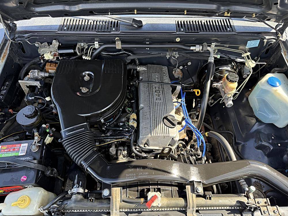 Nissan-hardbody-pickup-1996-custom-17