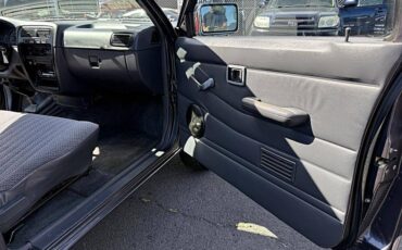 Nissan-hardbody-pickup-1996-custom-30