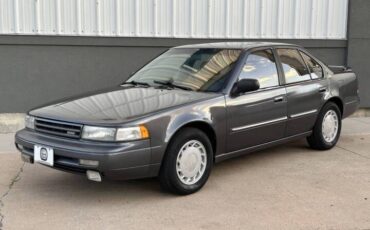 Nissan-maxima-1989-grey-1