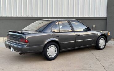 Nissan-maxima-1989-grey-8