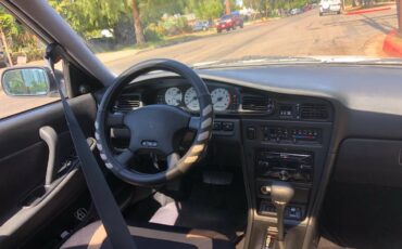 Nissan-maxima-1991-white-10