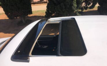 Nissan-maxima-1991-white-3