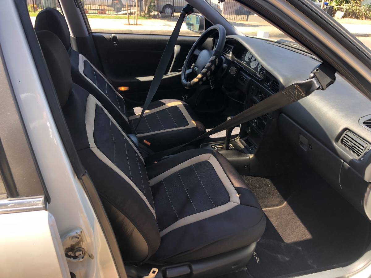 Nissan-maxima-1991-white-8