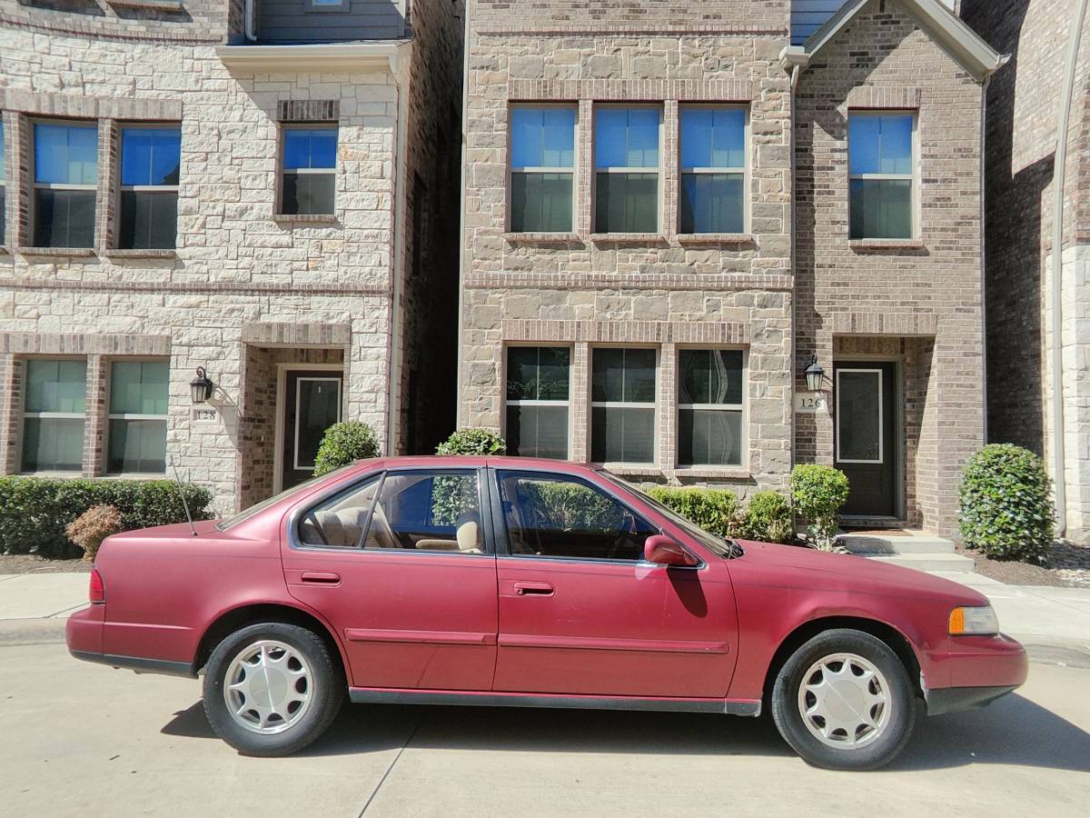 Nissan-maxima-1994-custom-10