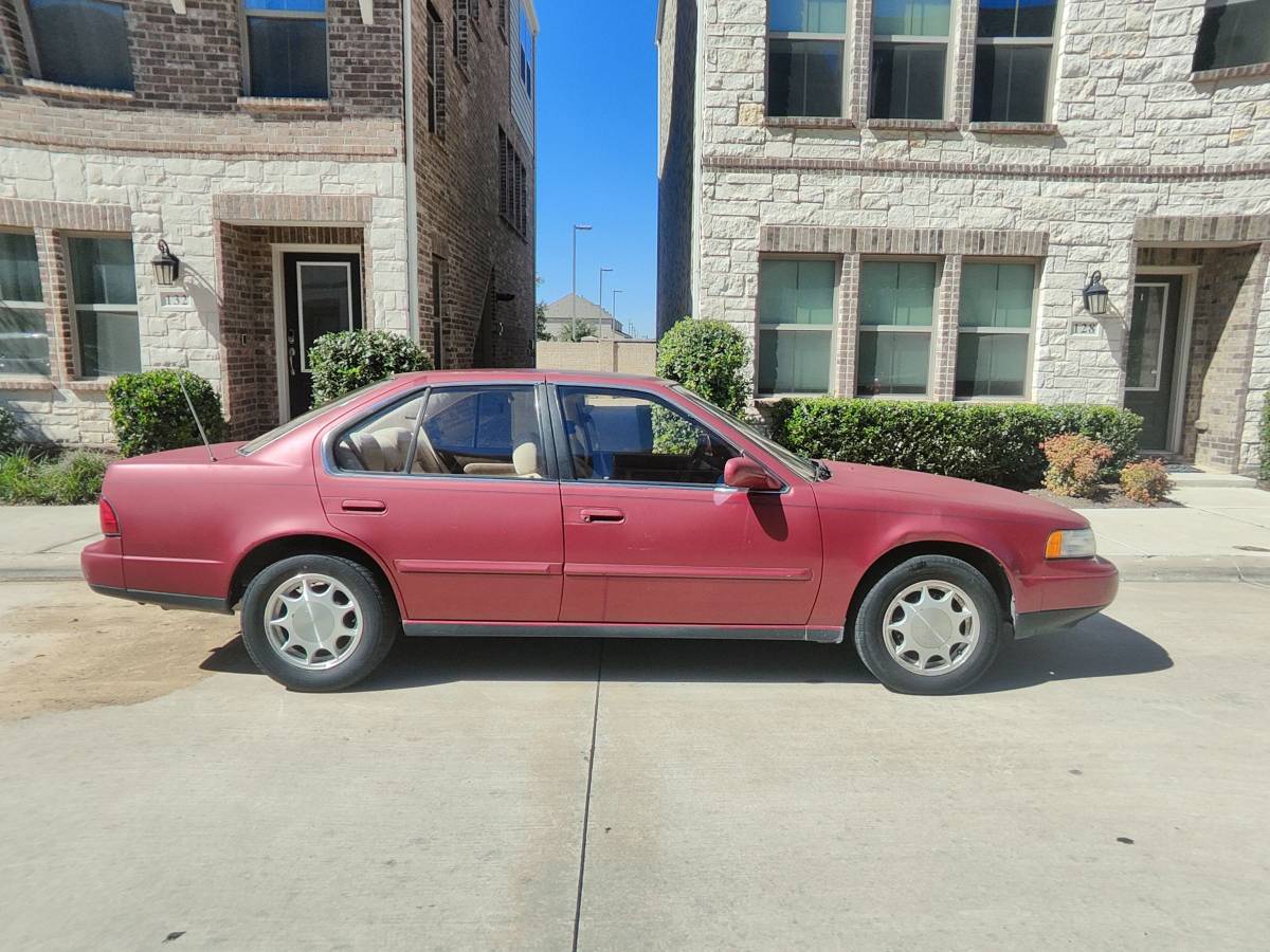 Nissan-maxima-1994-custom-12
