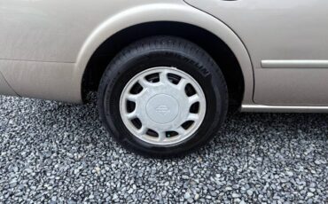 Nissan-maxima-1995-custom-16