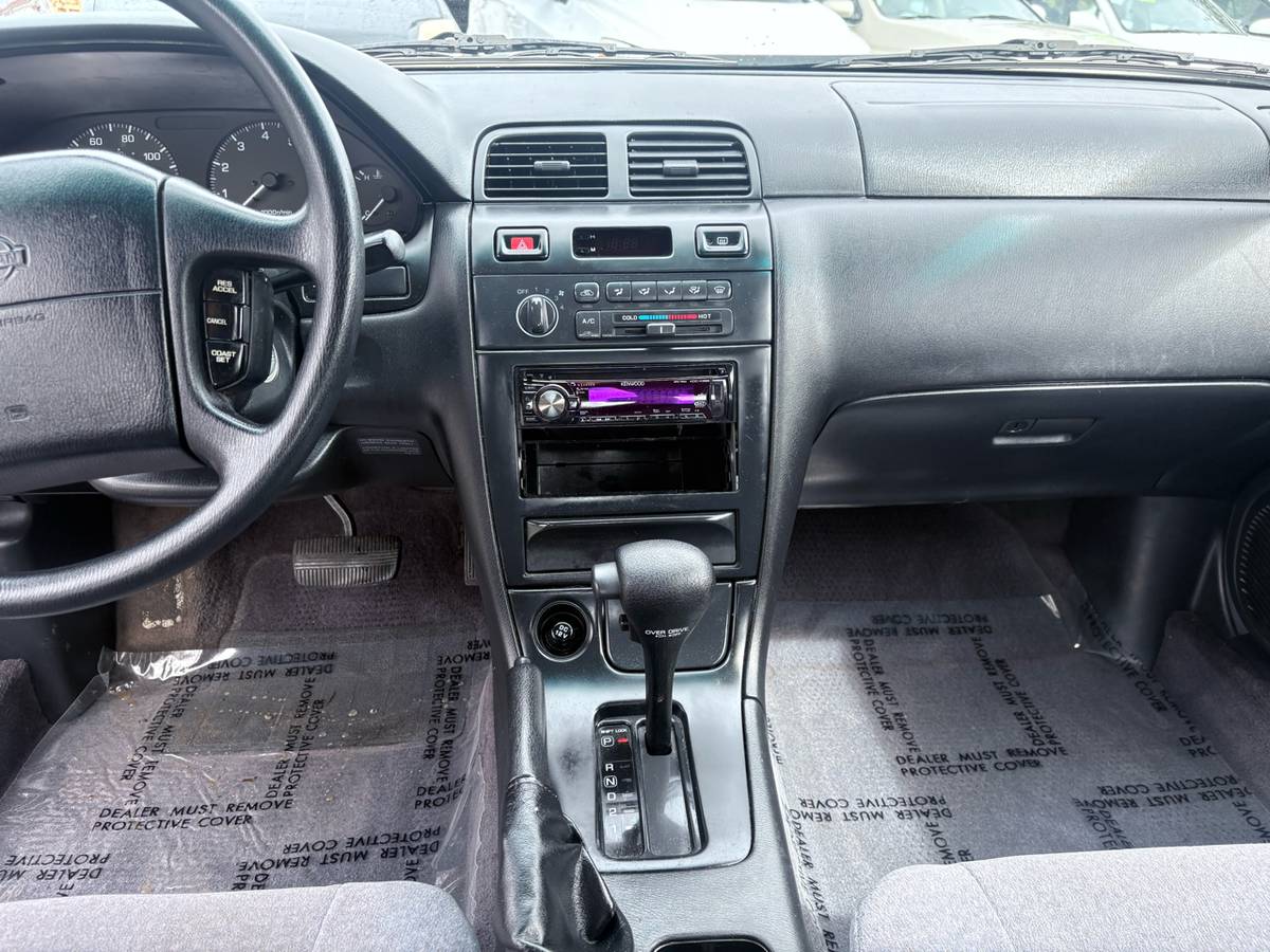 Nissan-maxima-1995-custom-22