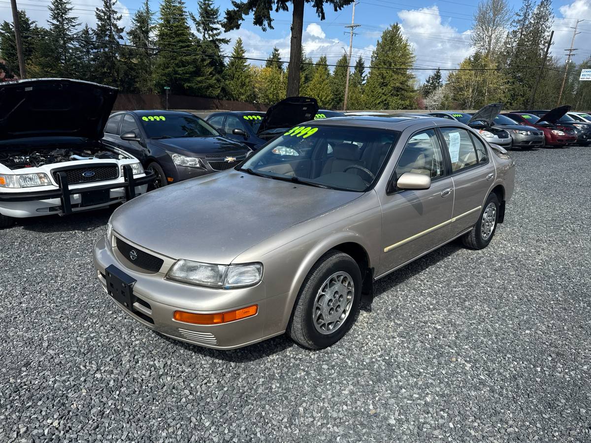 Nissan-maxima-1995-custom-29