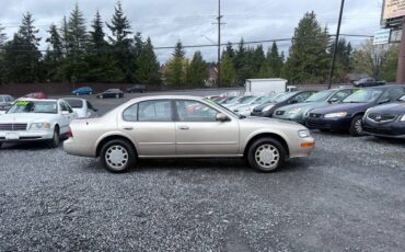 Nissan-maxima-1995-custom-3