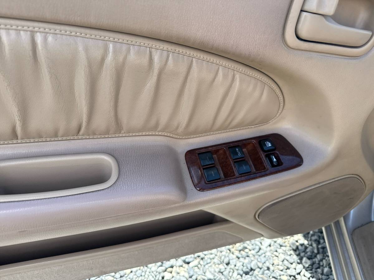Nissan-maxima-1995-custom-35
