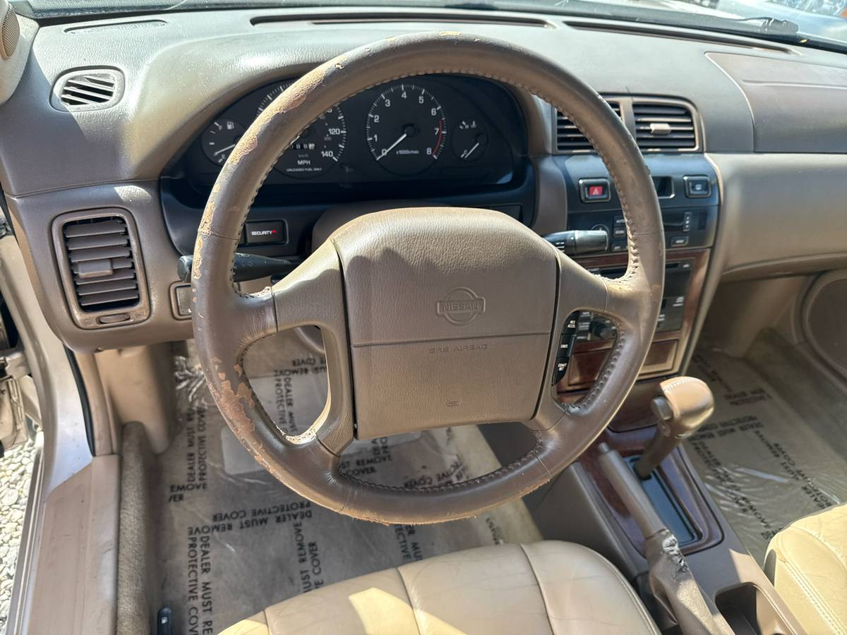 Nissan-maxima-1995-custom-37