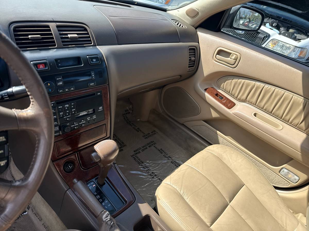 Nissan-maxima-1995-custom-38