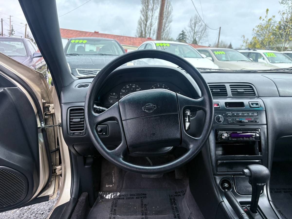 Nissan-maxima-1995-custom-43