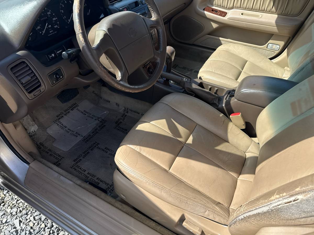 Nissan-maxima-1995-custom-44