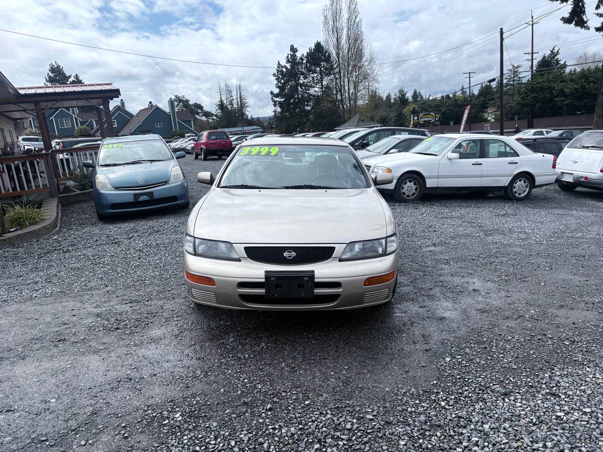 Nissan-maxima-1995-custom-9