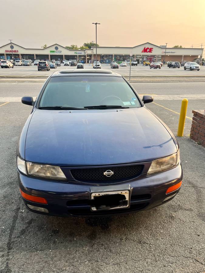 Nissan-maxima-se-1996-blue-9