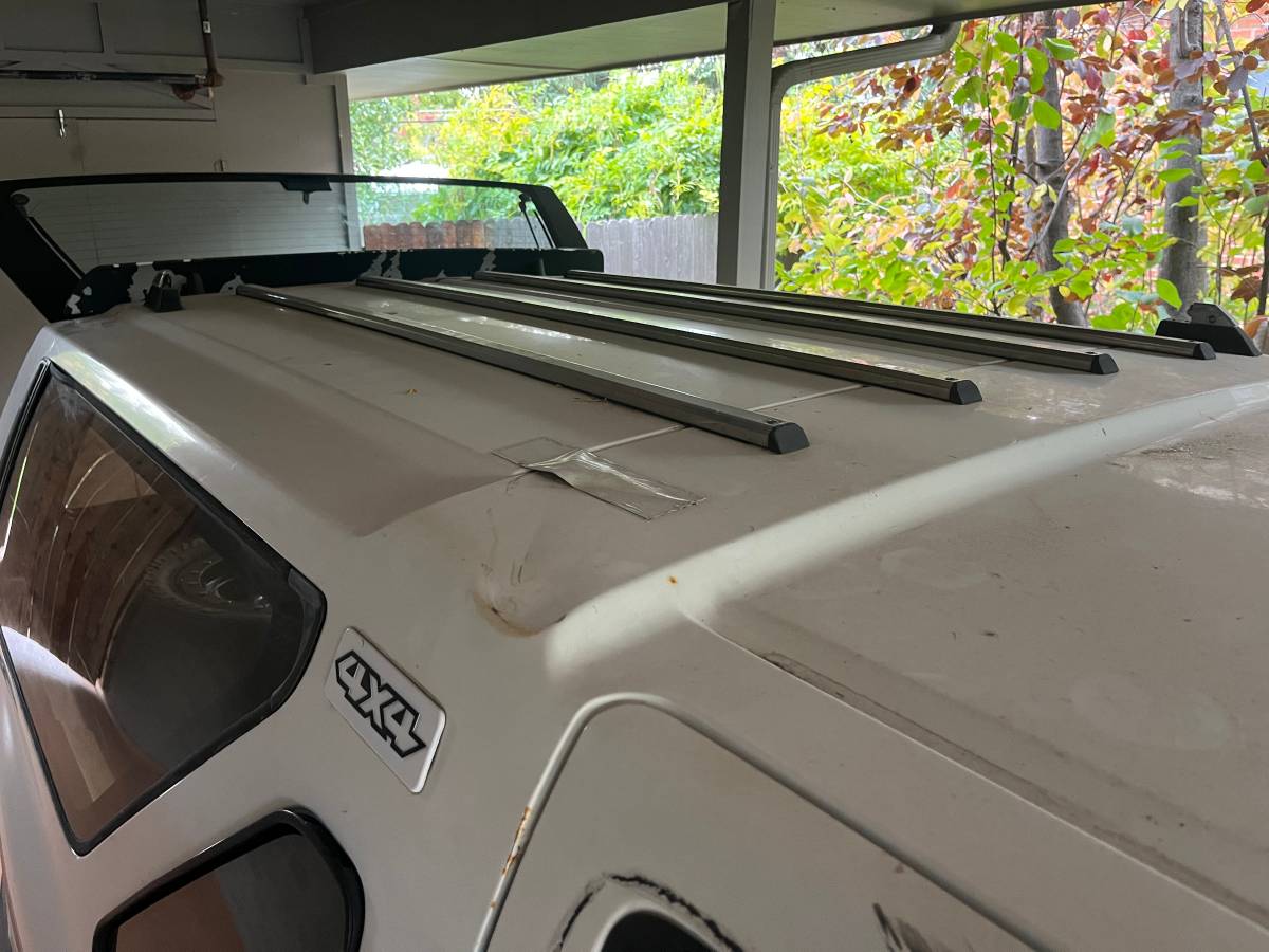 Nissan-pathfinder-1988-white-12