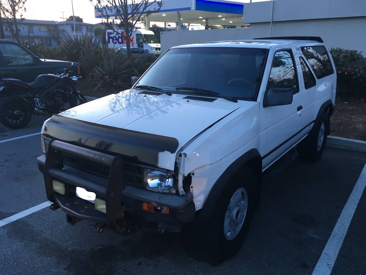 Nissan-pathfinder-1988-white-6