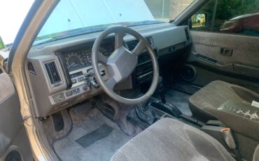 Nissan-pathfinder-1990-10