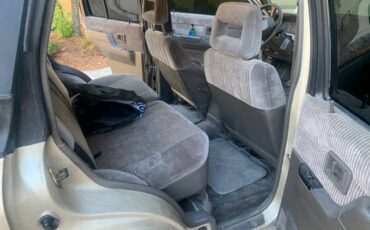 Nissan-pathfinder-1990-15