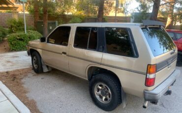 Nissan-pathfinder-1990-2