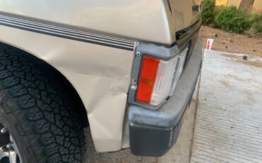 Nissan-pathfinder-1990-5