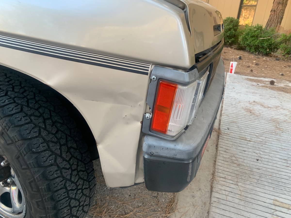 Nissan-pathfinder-1990-5
