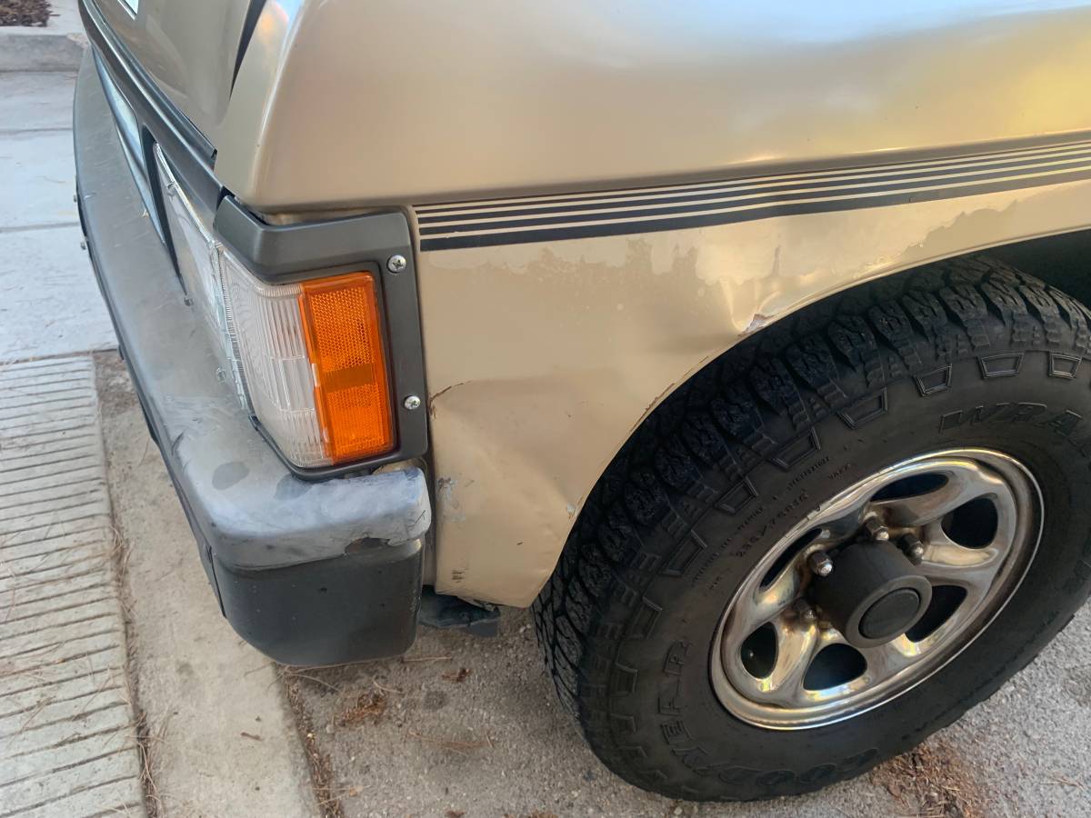 Nissan-pathfinder-1990-8