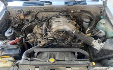 Nissan-pathfinder-1990-9