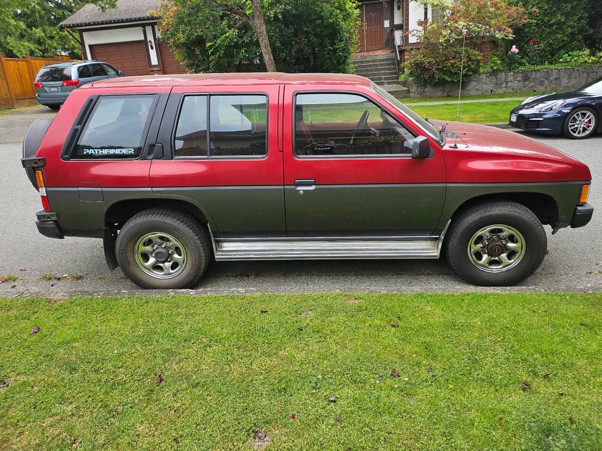 Nissan-pathfinder-1991-red-1