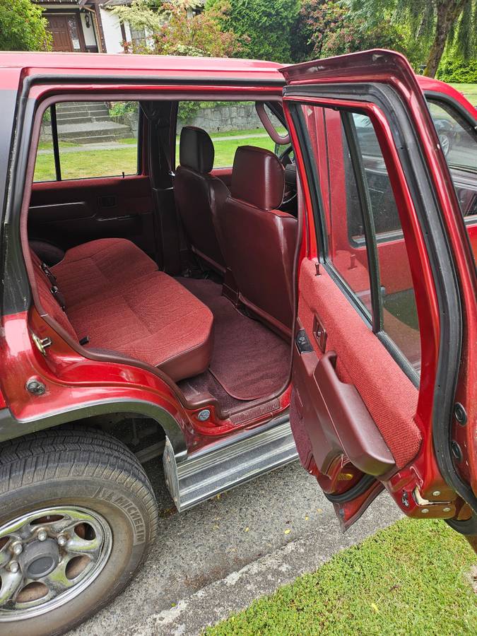 Nissan-pathfinder-1991-red-9