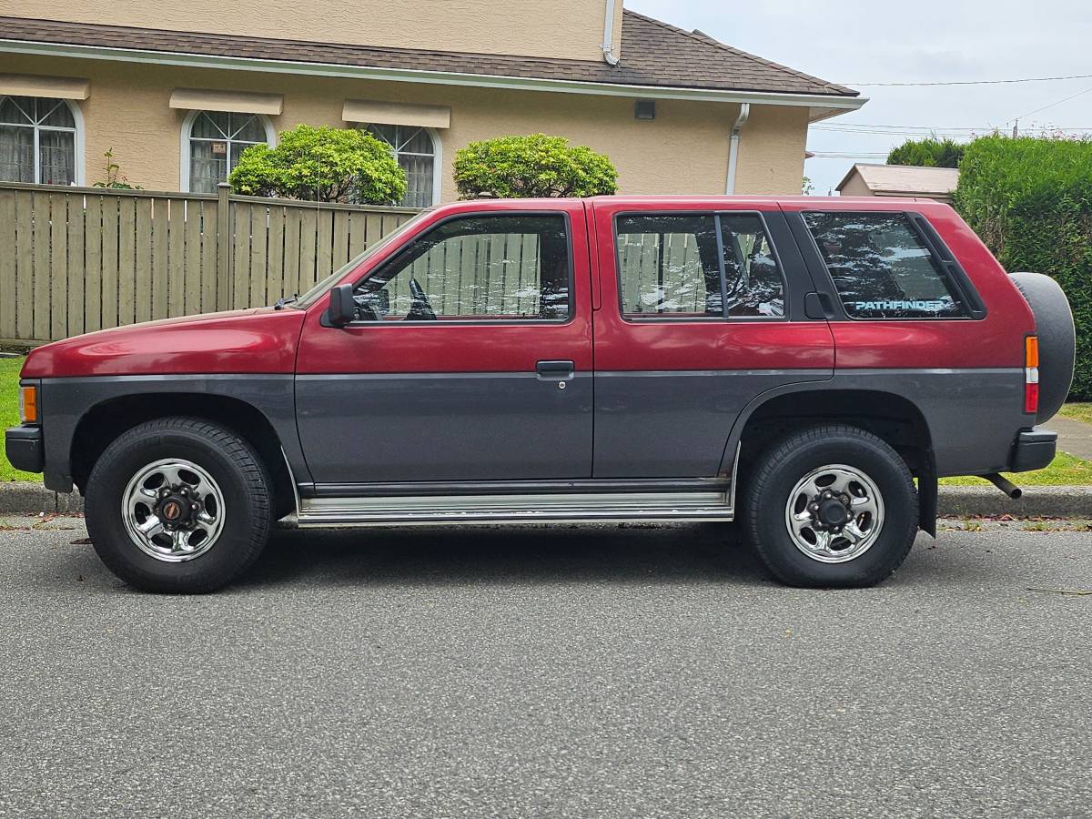 Nissan-pathfinder-1991-red