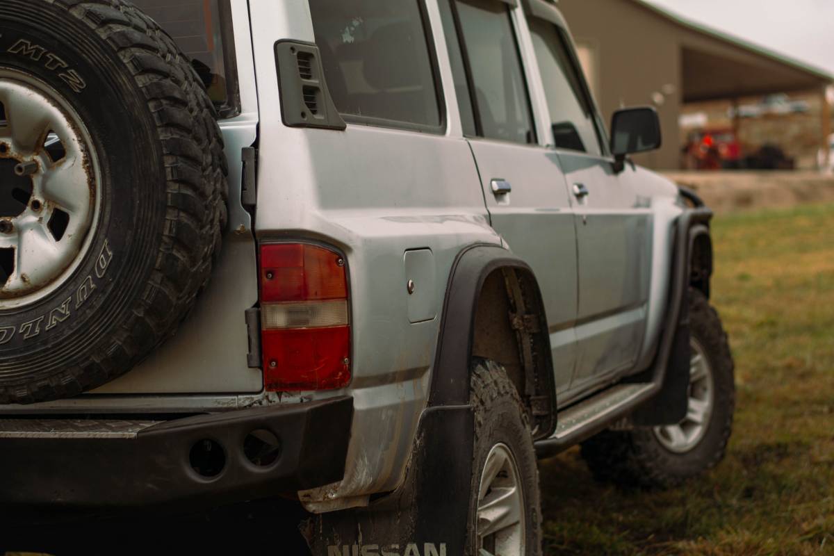 Nissan-patrol-diesel-1994-grey-9