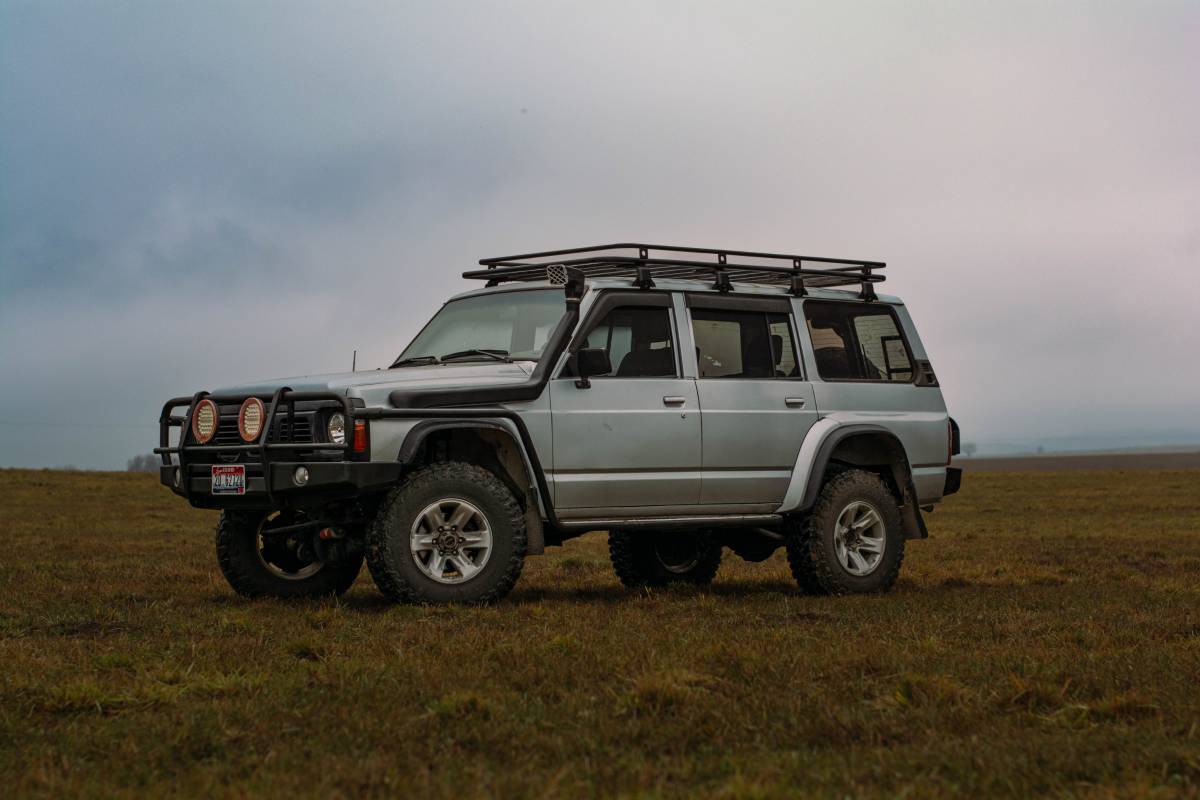 Nissan-patrol-diesel-1994-grey