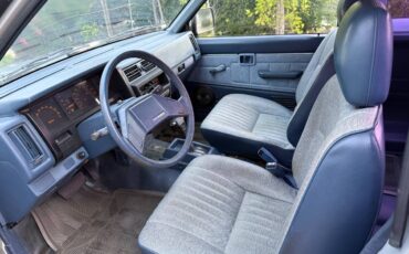 Nissan-pickup-1986-grey-1