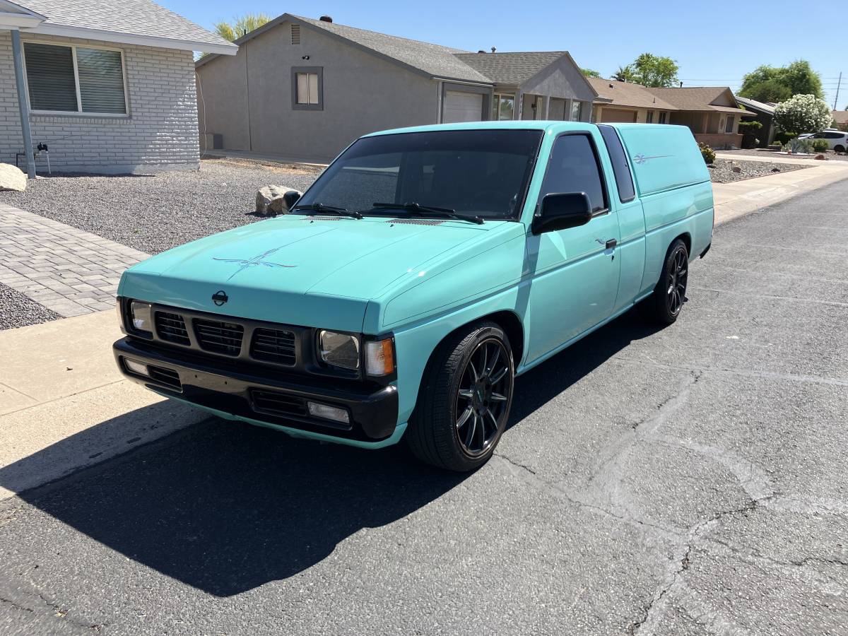 Nissan-pickup-1995-1