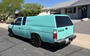 Nissan-pickup-1995-2