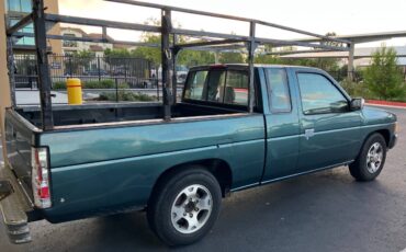 Nissan-pickup-1995-green-3