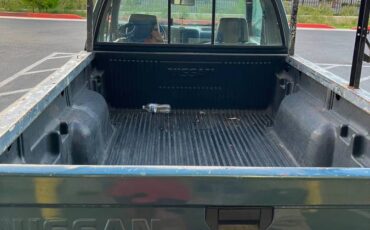 Nissan-pickup-1995-green-4