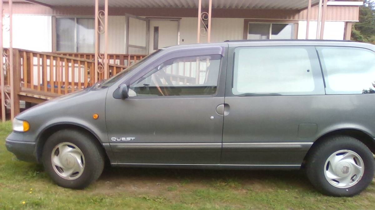 Nissan-quest-gxe-1995-grey-2