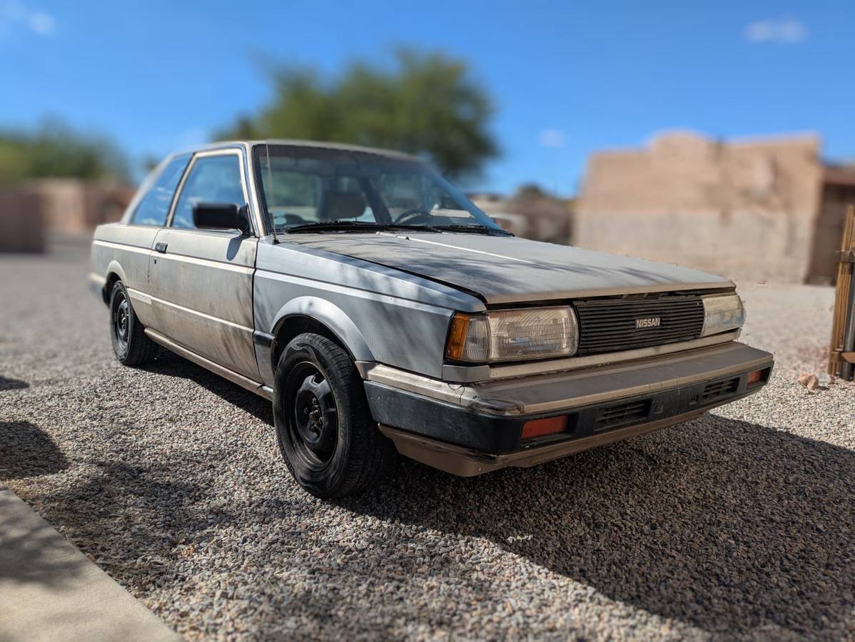 Nissan-sentra-1990-brown