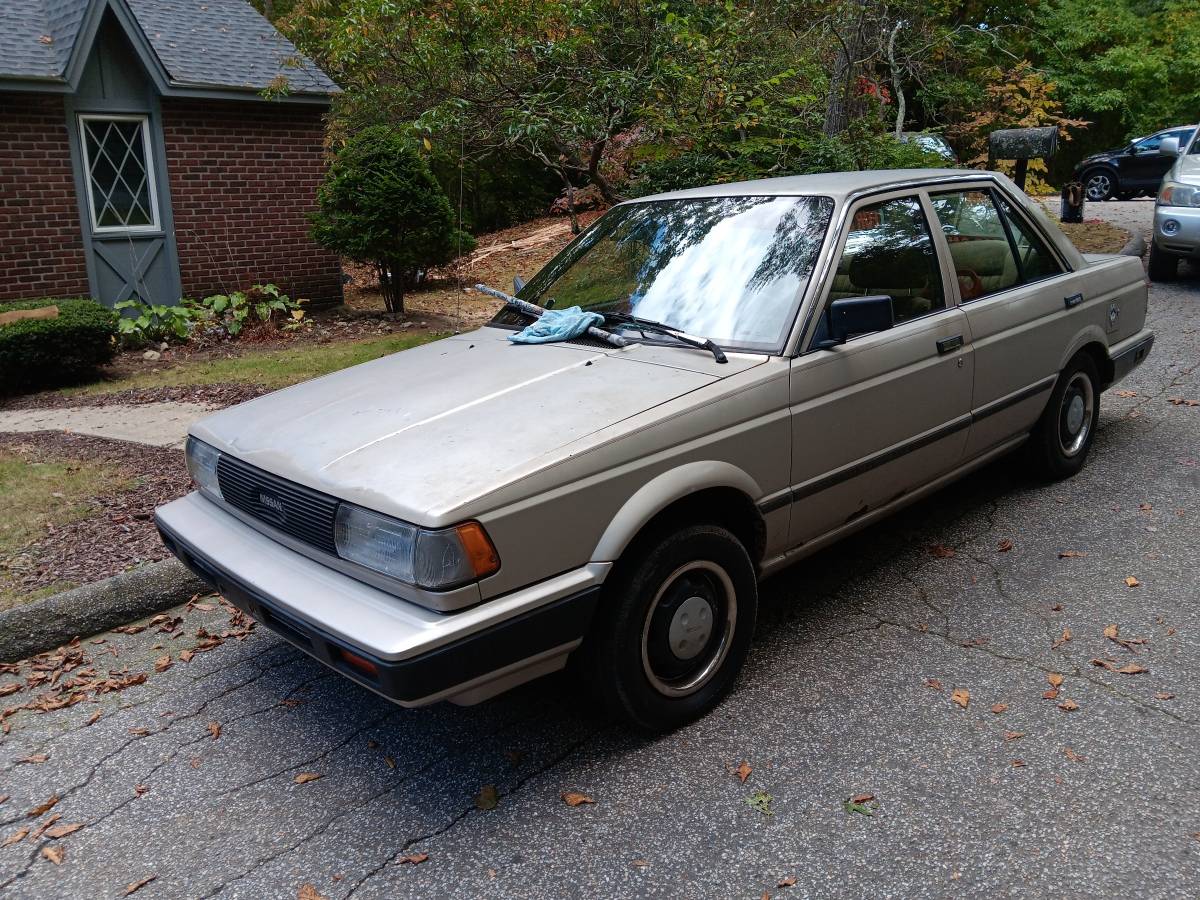 Nissan-sentra-1991-brown-2