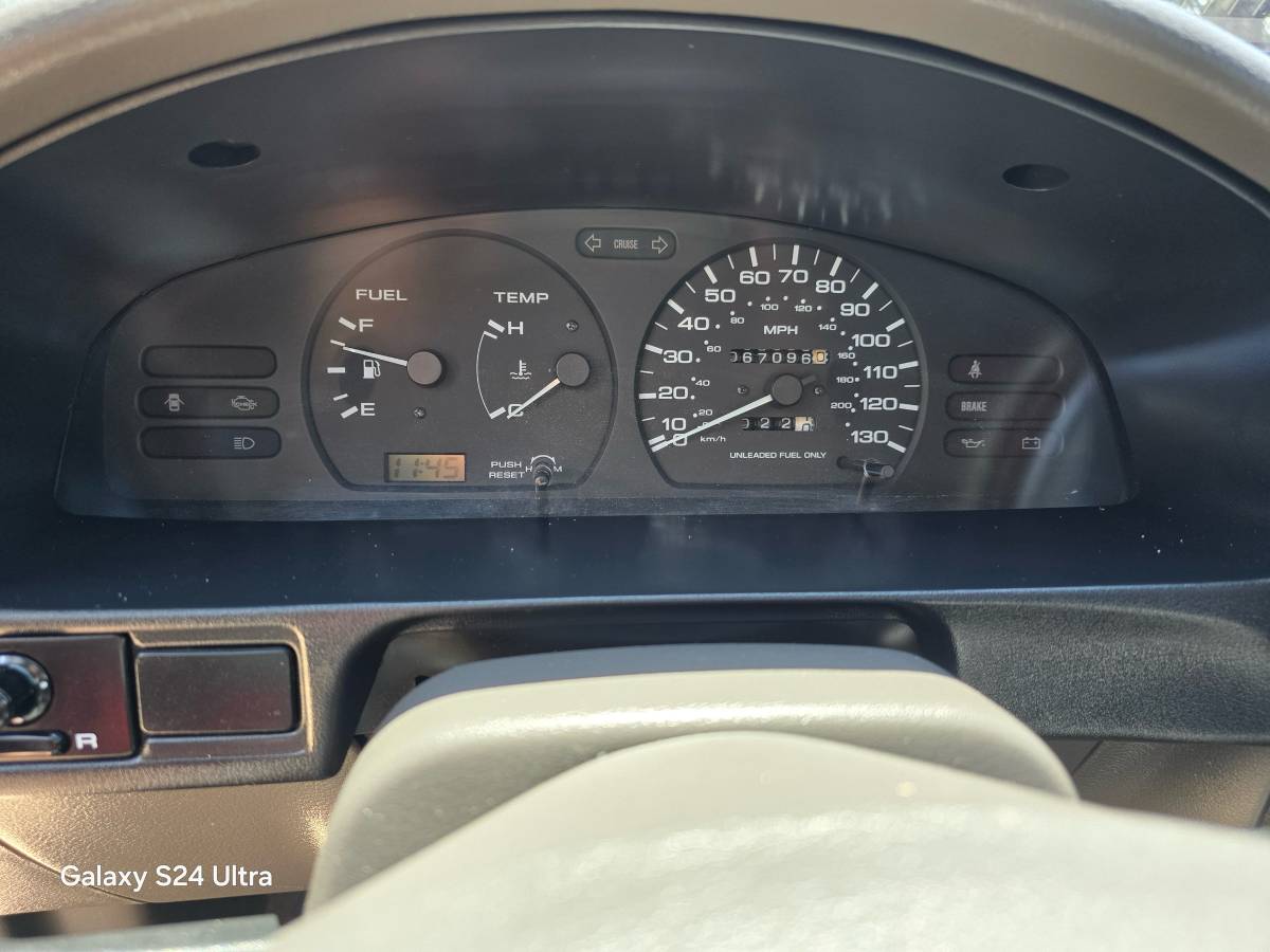 Nissan-sentra-1991-red-14