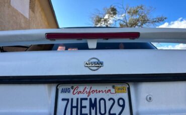 Nissan-sentra-1992-white-2